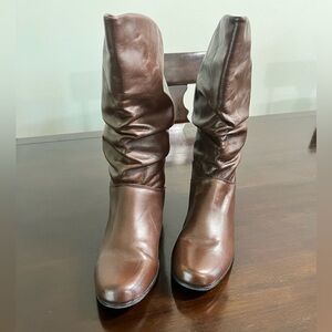 Mid-calf Boot Size 9